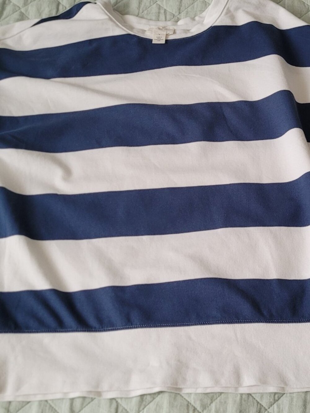 Super soft size small navy blue and white pullover